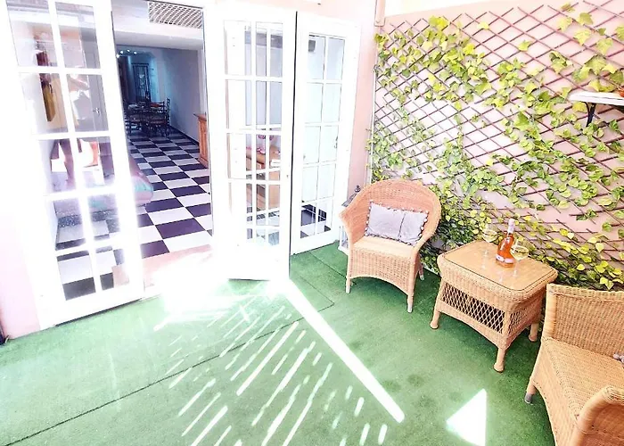 Elegant 3 Bedrooms, Wifi Free