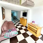 Elegant 3 Bedrooms, Wifi Free Сasa de vacaciones Costa Adeje (Tenerife)