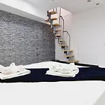 Elegant 3 Bedrooms, Wifi Free *