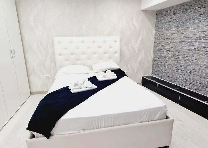 Elegant 3 Bedrooms, Wifi Free Σπίτι διακοπών *