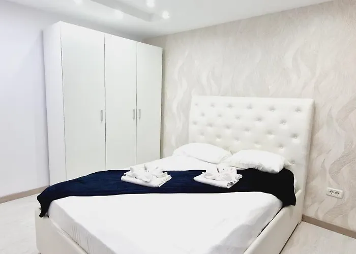 Elegant 3 Bedrooms, Wifi Free 度假居 阿德耶