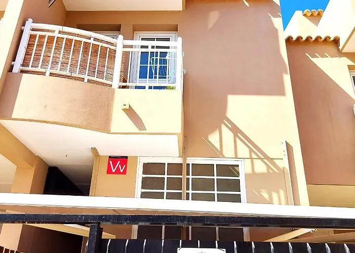 Elegant 3 Bedrooms, Wifi Free